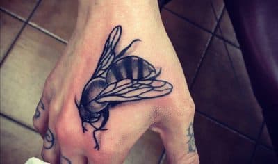 abeille tatouée