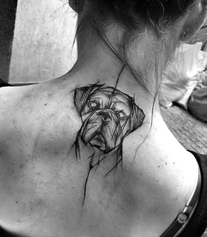 Tatouage du graphique pitbull dans le dos