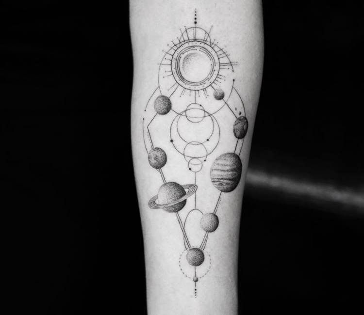 tatouage de planètes