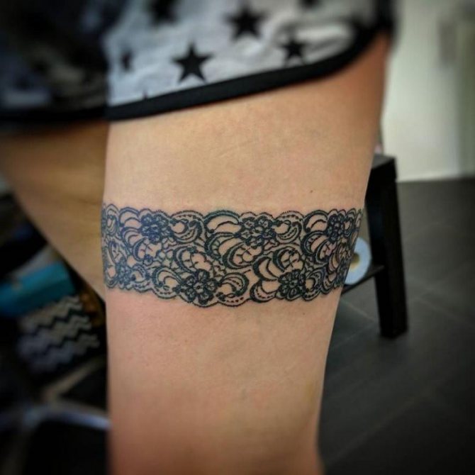 Tatouage jarretière (83 photos) - signification, croquis pour filles sur cuisse, jambe