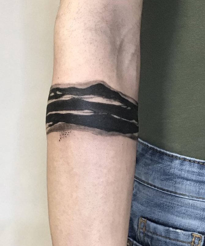 tatouage à rayures