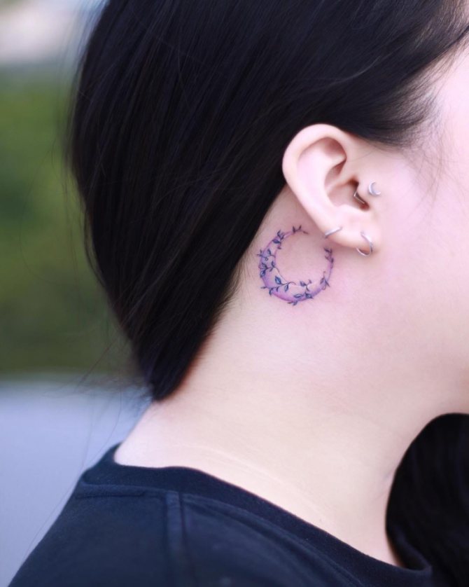 croissant de tatouage