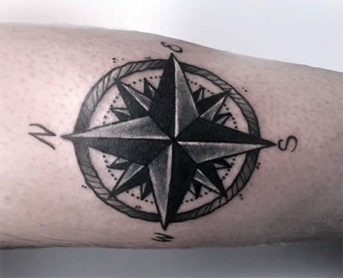Tattoo wind rose