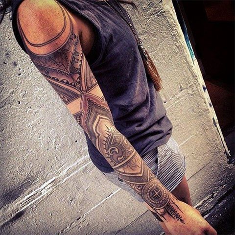 Manchon de tatouage pour filles (photo)