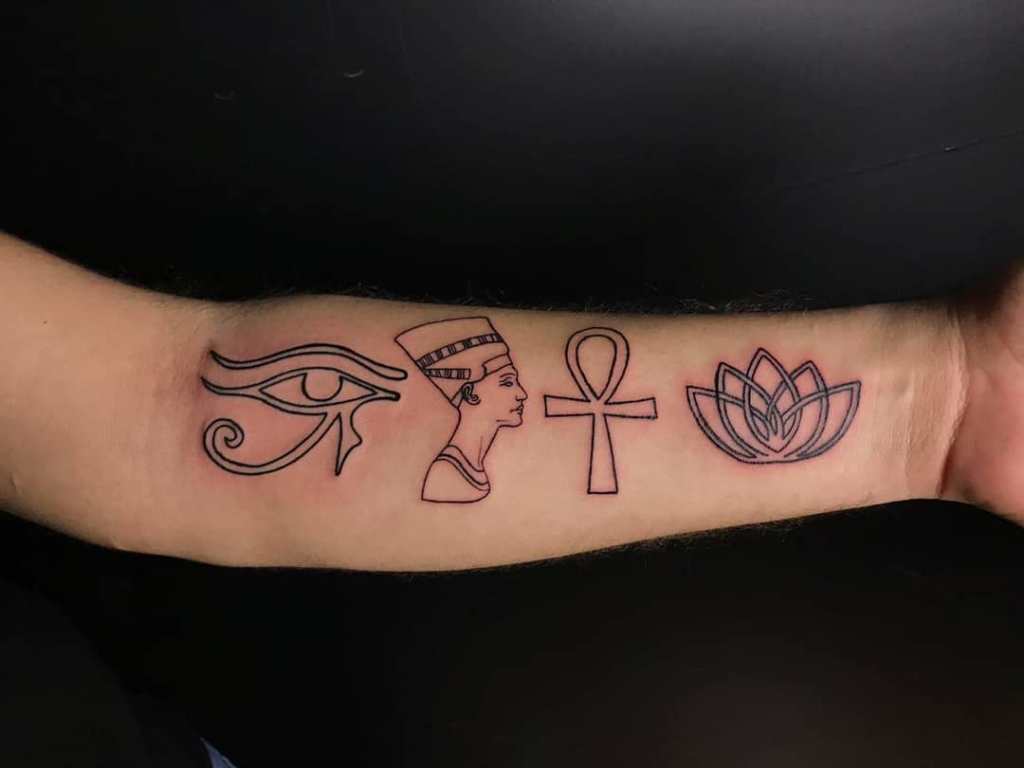 tatouage à thème égyptien