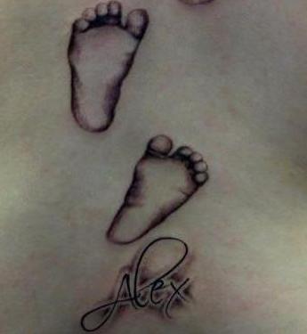 Tatouage avec les noms des enfants