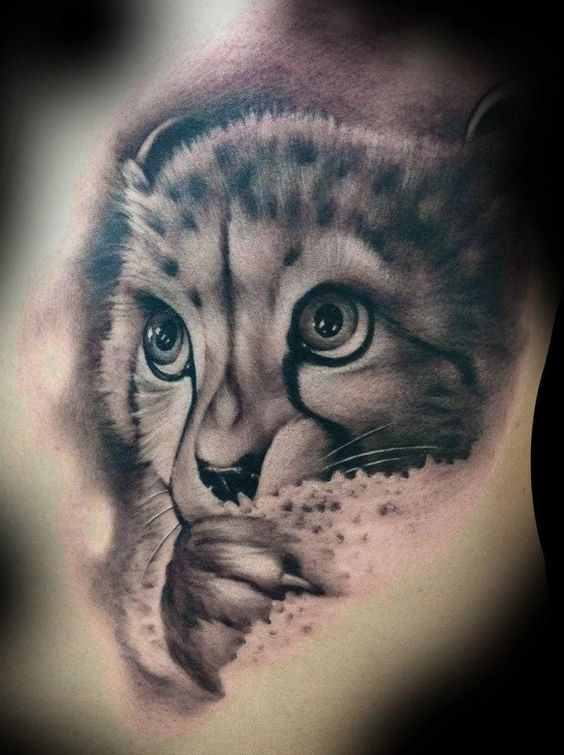 tatouage de bébé guépard