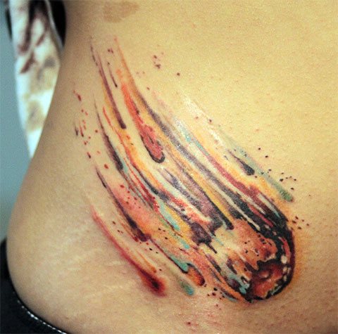 Tatouage avec une comète