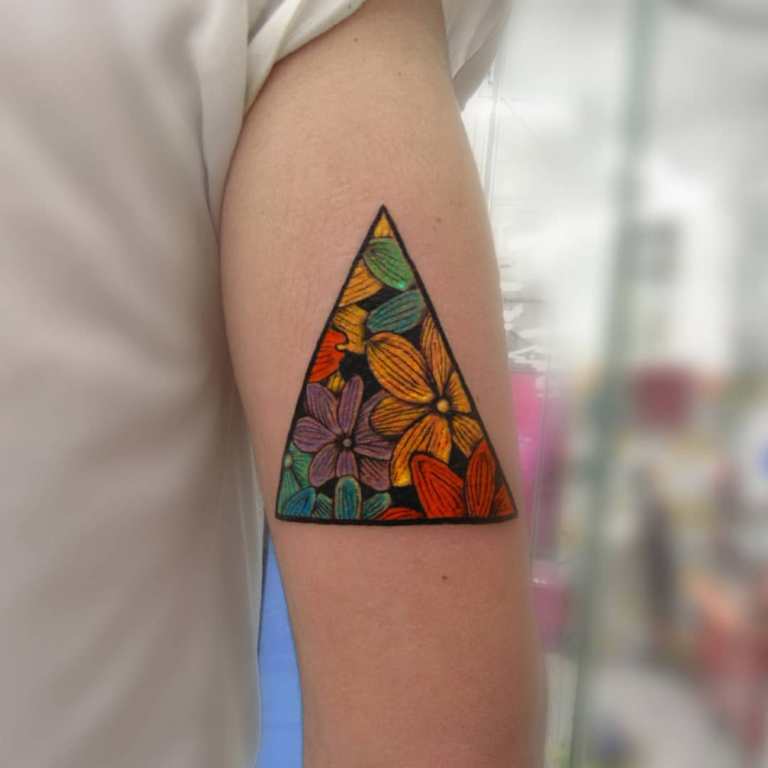 tatouage de triangle