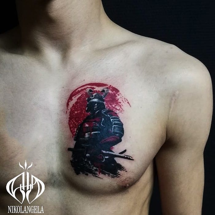 tatouage samouraï sur la poitrine