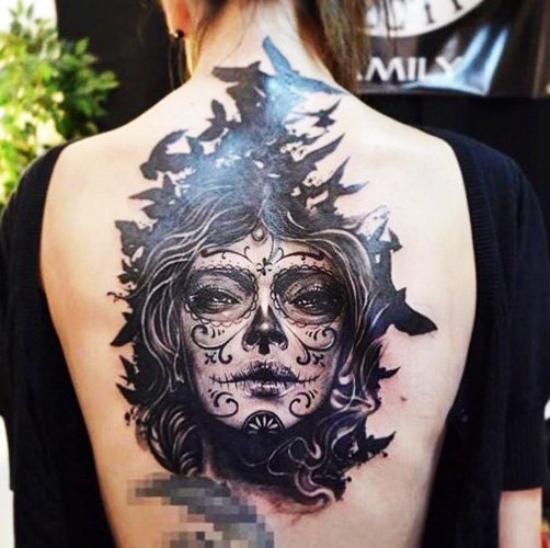Tatouage de la Santa Muerte chez les femmes, les hommes. Signification, dessins, photos