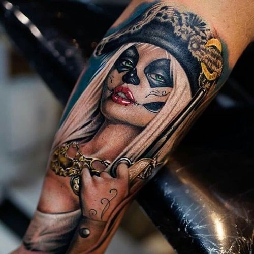 Tatouage de la Santa Muerte chez les femmes, les hommes. Signification, dessins, photos