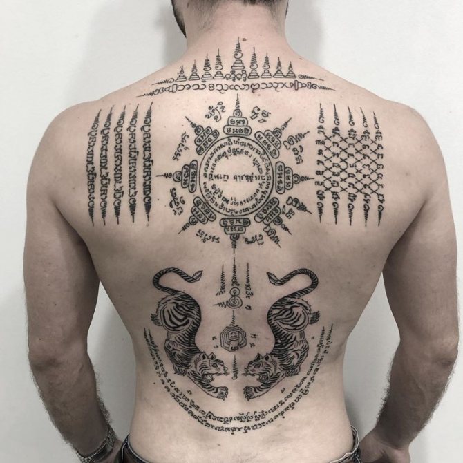 chaman tatoueur