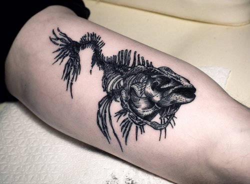 Signification du tatouage squelette de poisson, tatouage squelette de poisson