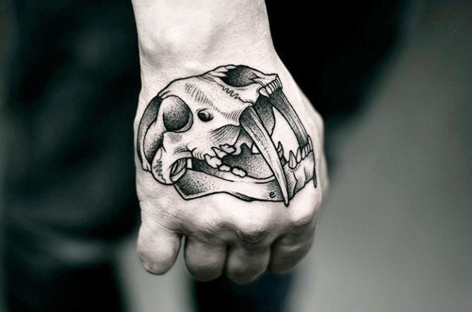 Tatouage avec signification pour les hommes. Croquis, photos