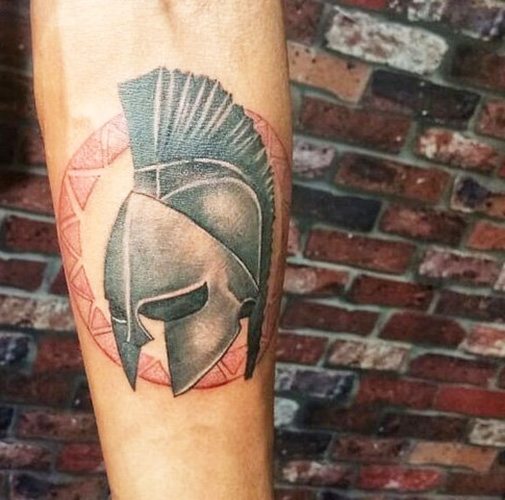 Tatouage de casque spartiate. Signification, croquis, photos