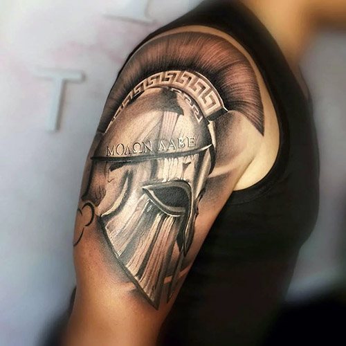 Tatouage de casque spartiate. Signification, croquis, photos