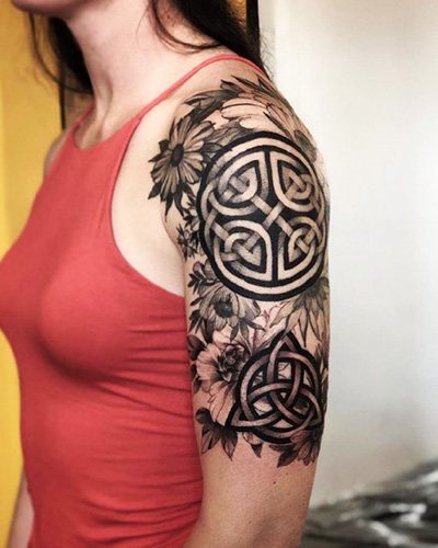 Tatouage trayble pour les filles. Signification, photos, croquis