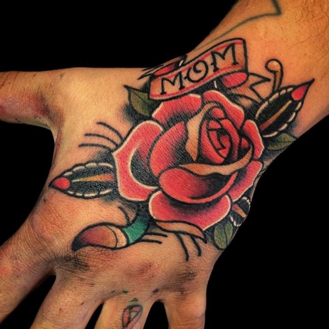 tatouage en l'honneur de maman
