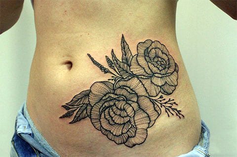 Tatouage de fille en pointillé