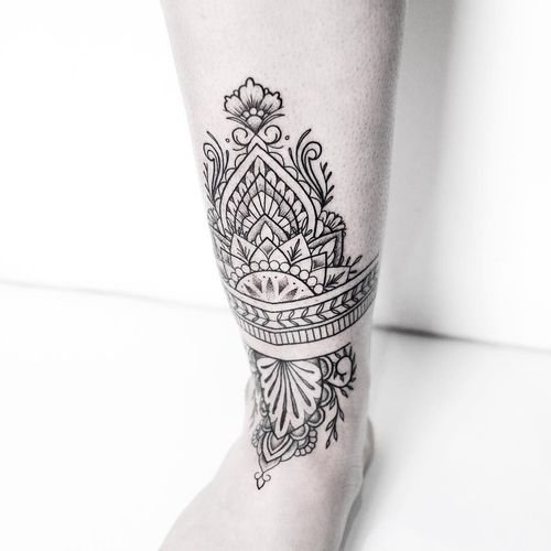 Tatouage de style Mainwork pour les filles, les hommes. Croquis, photos sur l'avant-bras, la main, la hanche