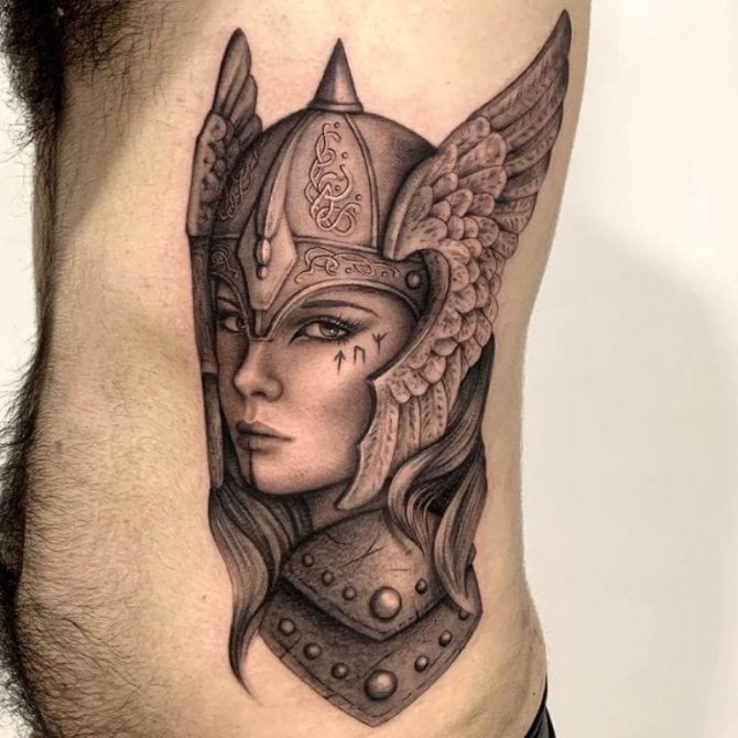 tatouage de Valkyrie pour hommes