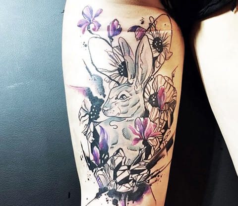 Tatouage lièvre aquarelle
