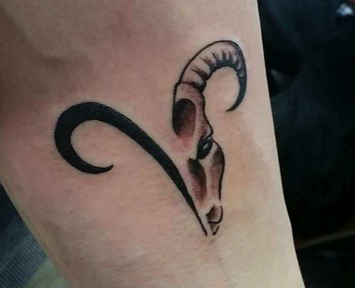 tatouage signe du zodiaque