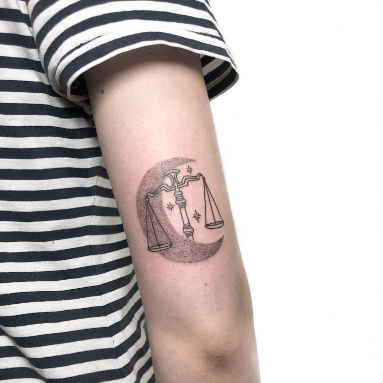 Tatouage du signe du zodiaque Balance