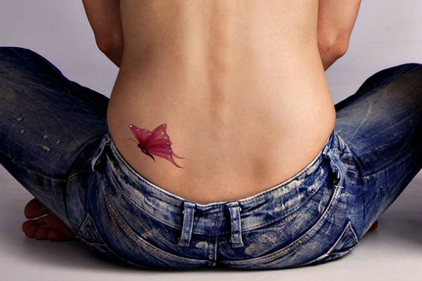 Photo d'un tatouage de papillon