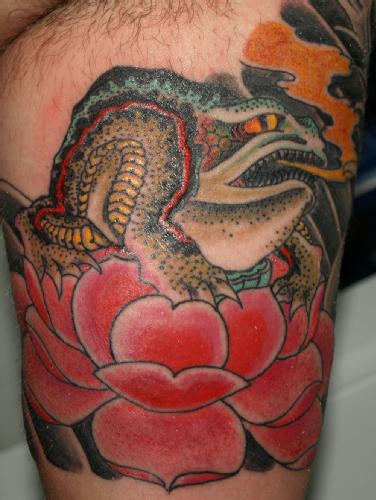Tatouage d'un être divin Sanbonashi-no-kaeru