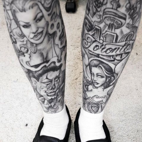 Tatouage chicano sur les jambes