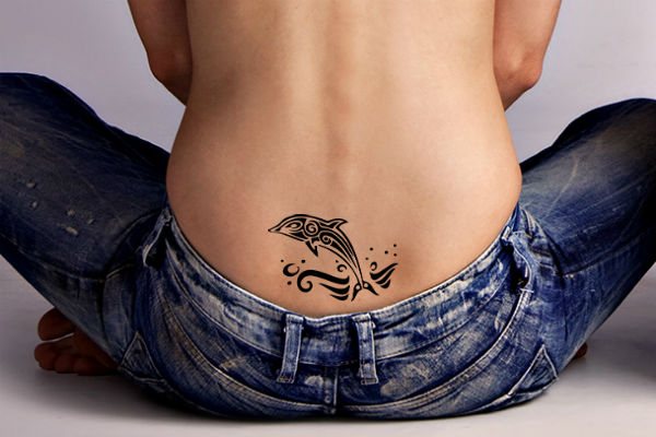 Photo d'un tatouage de dauphin