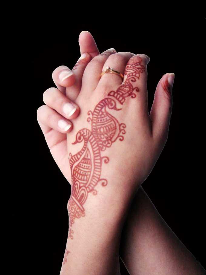 Un tatouage au henné s'efface en 2 ou 3 semaines.