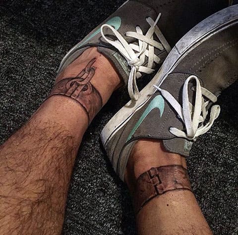 Tatouage de manilles