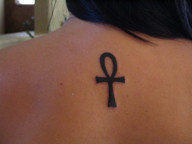 Tatouage de la croix Ankh