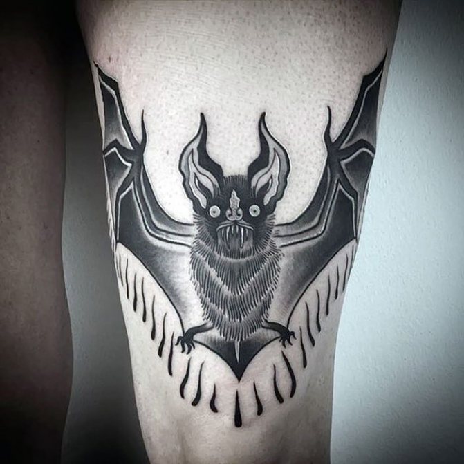 chauve-souris tatouage Dotwork sur la cuisse