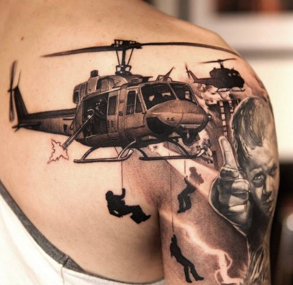 Intelligence Burst Tattoo : Hélicoptère et forces spéciales