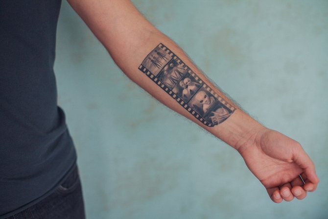 tatouage sur la main