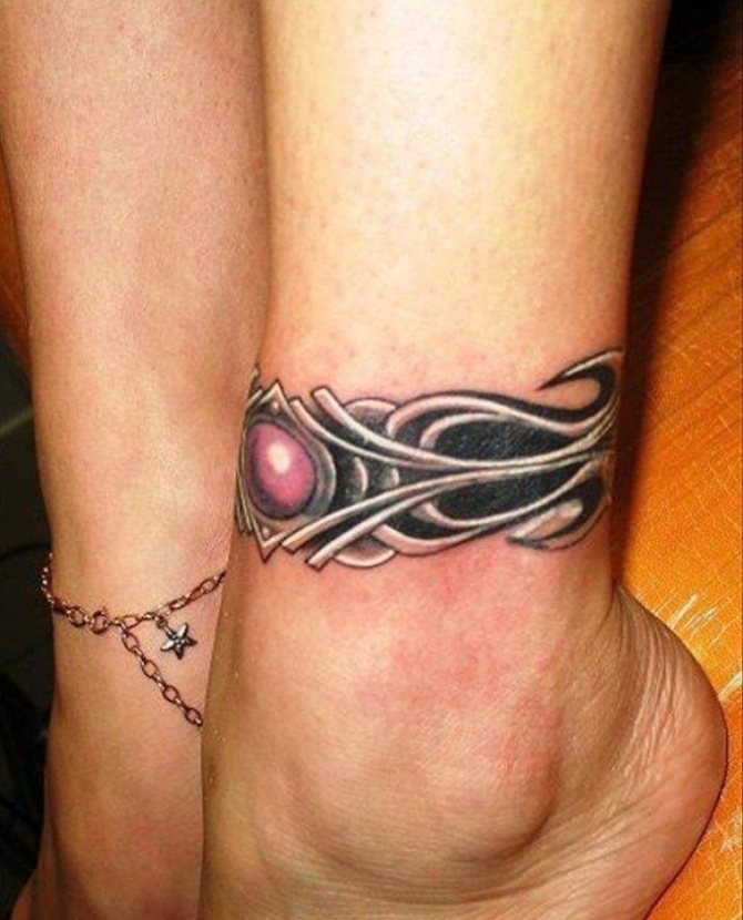 Tatouage de bracelet de cheville