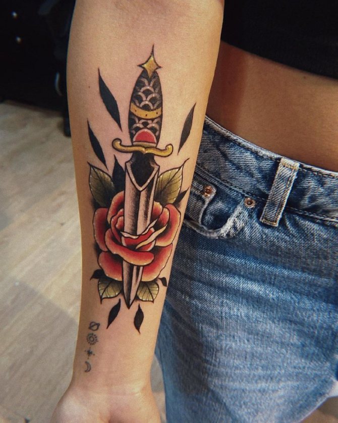 tatouage de couteau