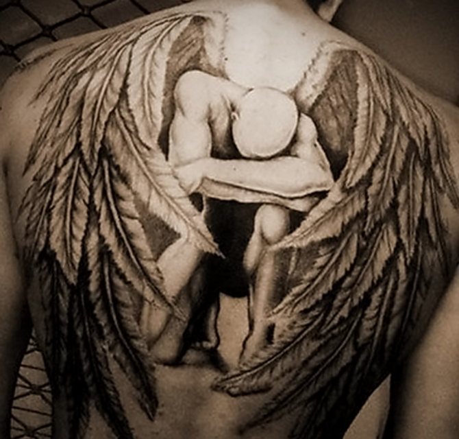 Tatouage d'un ange déchu