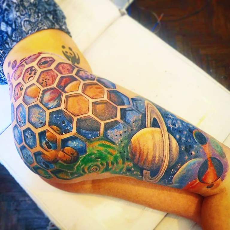 tatouage d'une planète