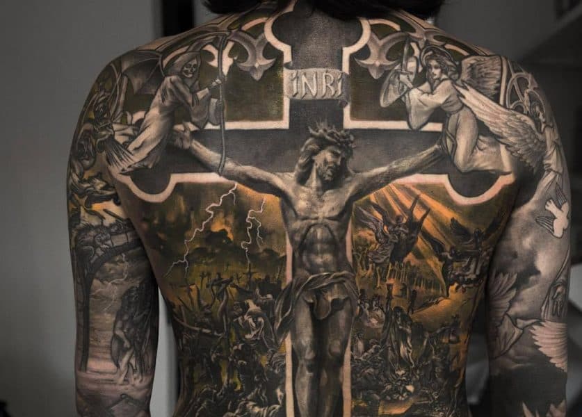 Tatouage de crucifix