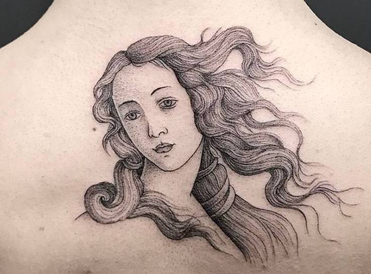 Tatouage de la naissance de Vénus dans le dos