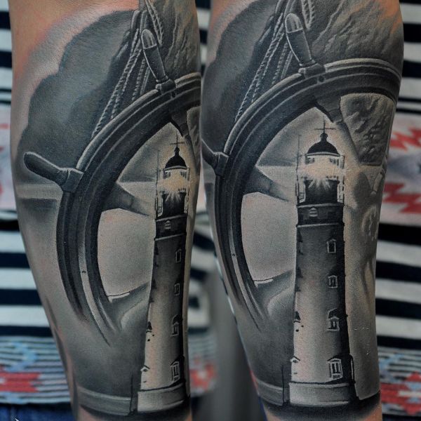 Tatouage de volant avec phare en noir