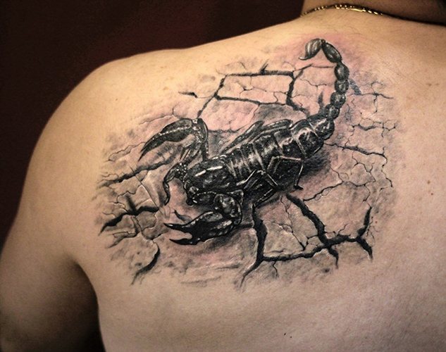 Un tatouage de scorpion. Qu'est-ce que ça veut dire, croquis sur l'épaule, le bras, le cou, la poitrine...
