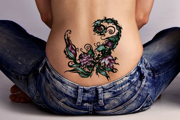 Photo d'un tatouage de scorpion