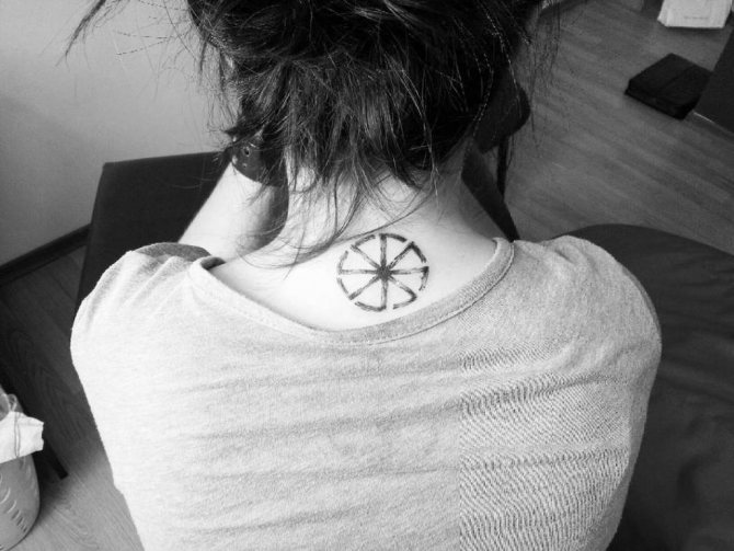 tatouage de soleil