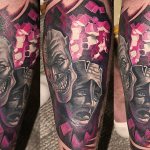Tatouage de masques de théâtre
